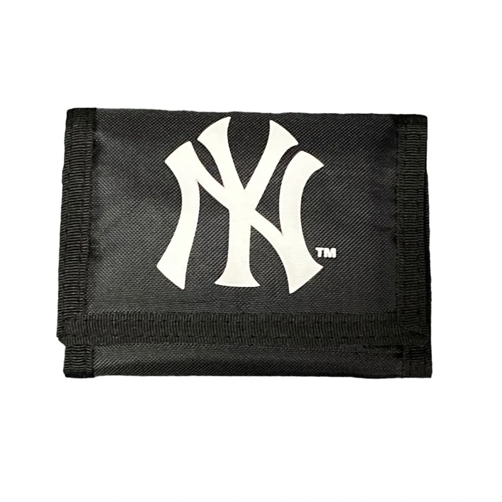 Official MLB Yankees Nylon Tri-fold Wallet. NWOT